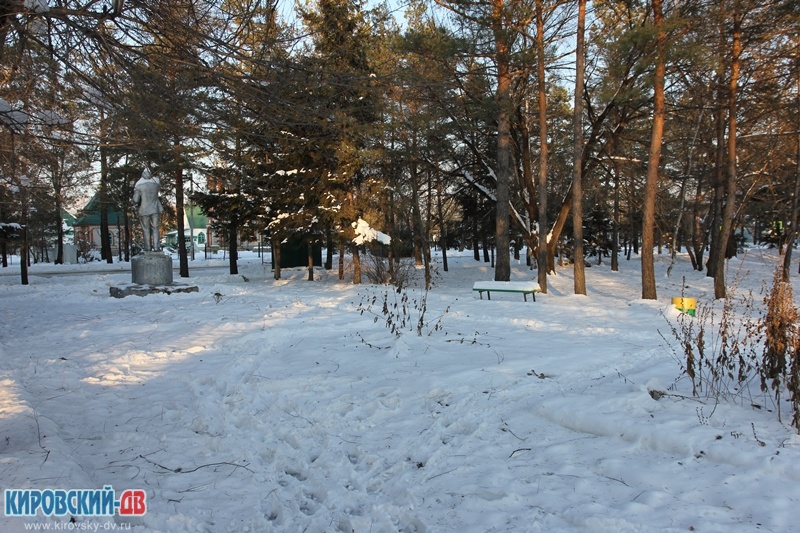 У Ленина, пгт.Кировский