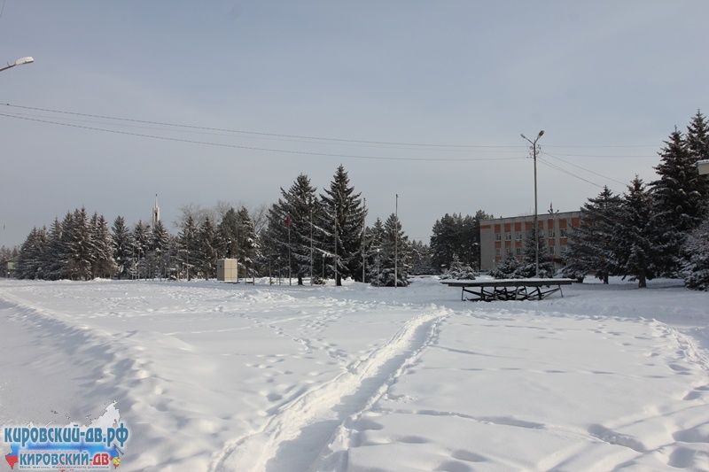 Площадь, пгт.Кировский